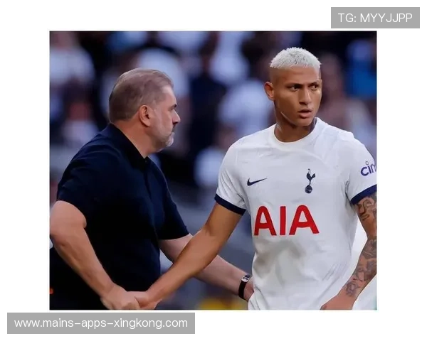 热刺中场直塞找到插上的射手